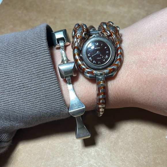 Vintage Gucci 1970 sterling Watch - Picture 1 of 6